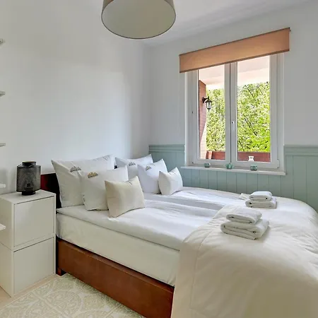 Downtown Angielska Grobla Street * Гданьск